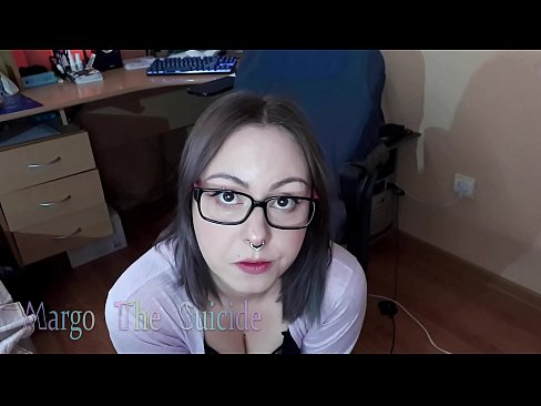 ❤️ Sexet pige med briller sutter Dildo dybt på kamera Sex video at da.pornpicslove.ru ️
