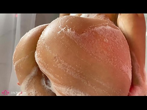 ❤️ Brunette onanerer fisse med vibrator til intens orgasme i brusebad Sex video at da.pornpicslove.ru ️